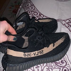 Yeezy boost 350 black and gold sneakers ✨